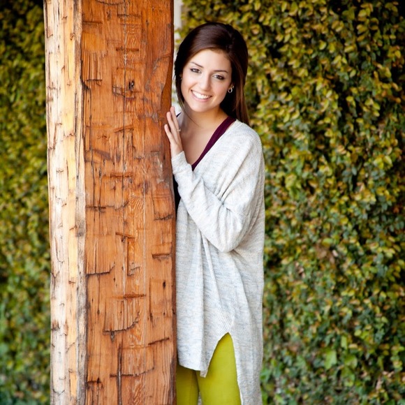 Meet your Posher, Whitney - Picture 1 of 1